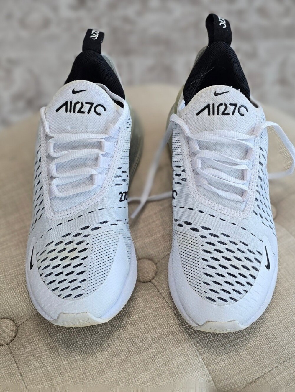 Nike Air270 Women's White/Black Running Shoes Size 6